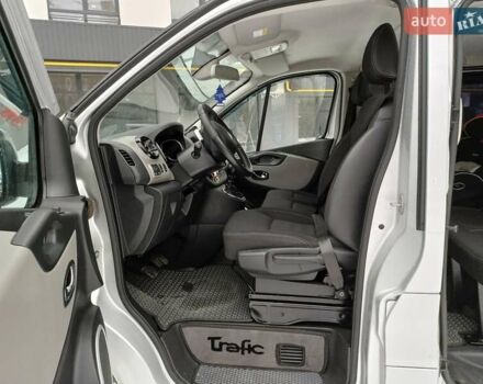 Серый Рено Трафик, объемом двигателя 1.6 л и пробегом 190 тыс. км за 18000 $, фото 8 на Automoto.ua