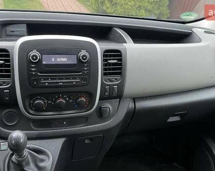 Серый Рено Трафик, объемом двигателя 1.6 л и пробегом 171 тыс. км за 19900 $, фото 11 на Automoto.ua
