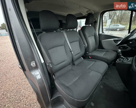 Серый Рено Трафик, объемом двигателя 1.6 л и пробегом 195 тыс. км за 17500 $, фото 22 на Automoto.ua