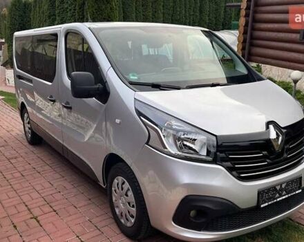 Серый Рено Трафик, объемом двигателя 1.6 л и пробегом 171 тыс. км за 19900 $, фото 1 на Automoto.ua