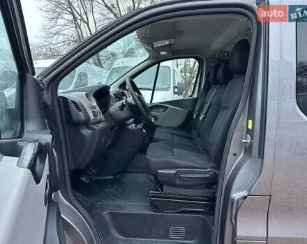 Серый Рено Трафик, объемом двигателя 1.6 л и пробегом 195 тыс. км за 17250 $, фото 13 на Automoto.ua