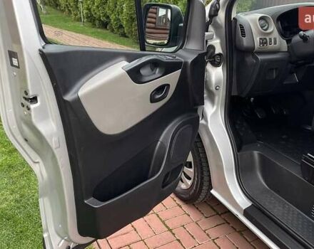 Серый Рено Трафик, объемом двигателя 1.6 л и пробегом 171 тыс. км за 19900 $, фото 12 на Automoto.ua