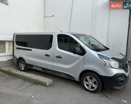 Сірий Рено Трафік, об'ємом двигуна 1.6 л та пробігом 68 тис. км за 25600 $, фото 2 на Automoto.ua