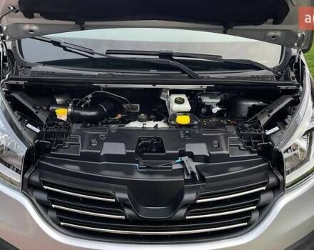 Серый Рено Трафик, объемом двигателя 1.6 л и пробегом 171 тыс. км за 19900 $, фото 24 на Automoto.ua