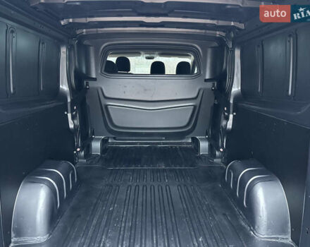 Серый Рено Трафик, объемом двигателя 1.6 л и пробегом 195 тыс. км за 17250 $, фото 26 на Automoto.ua