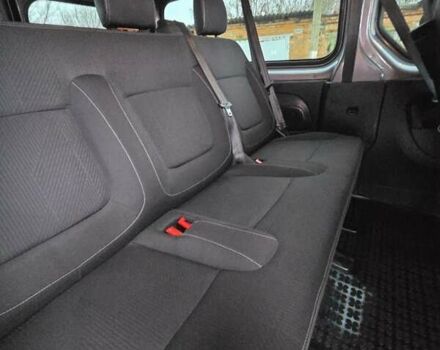 Серый Рено Трафик, объемом двигателя 1.6 л и пробегом 246 тыс. км за 19200 $, фото 49 на Automoto.ua