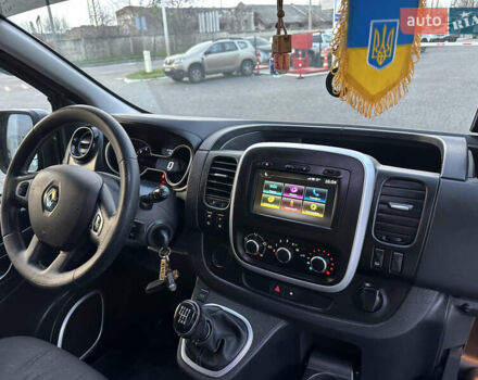 Серый Рено Трафик, объемом двигателя 2 л и пробегом 157 тыс. км за 27300 $, фото 32 на Automoto.ua