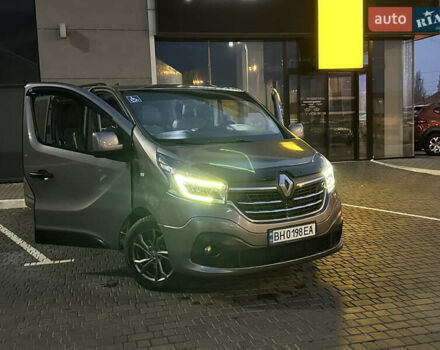 Серый Рено Трафик, объемом двигателя 2 л и пробегом 157 тыс. км за 27300 $, фото 26 на Automoto.ua