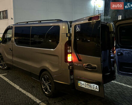 Серый Рено Трафик, объемом двигателя 2 л и пробегом 157 тыс. км за 27300 $, фото 28 на Automoto.ua