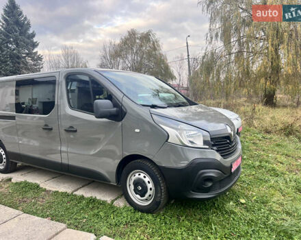 Серый Рено Трафик, объемом двигателя 1.6 л и пробегом 204 тыс. км за 16900 $, фото 2 на Automoto.ua