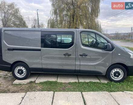 Серый Рено Трафик, объемом двигателя 1.6 л и пробегом 204 тыс. км за 16900 $, фото 3 на Automoto.ua