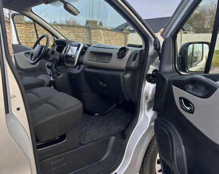 Серый Рено Трафик, объемом двигателя 1.6 л и пробегом 167 тыс. км за 18500 $, фото 29 на Automoto.ua