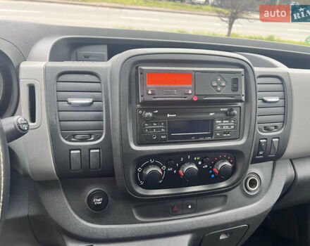 Серый Рено Трафик, объемом двигателя 1.6 л и пробегом 204 тыс. км за 16900 $, фото 11 на Automoto.ua