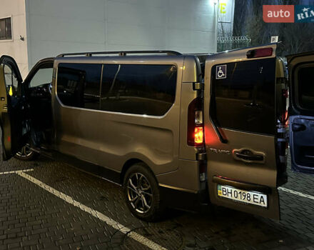 Серый Рено Трафик, объемом двигателя 2 л и пробегом 157 тыс. км за 27300 $, фото 29 на Automoto.ua