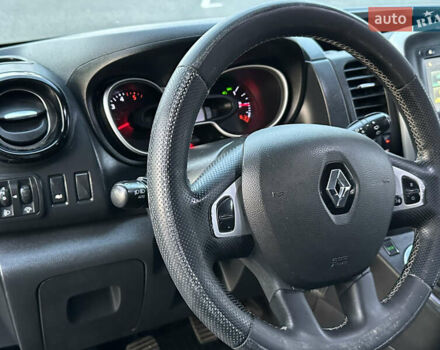 Серый Рено Трафик, объемом двигателя 2 л и пробегом 157 тыс. км за 27300 $, фото 43 на Automoto.ua