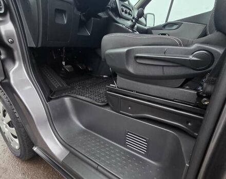 Серый Рено Трафик, объемом двигателя 1.6 л и пробегом 246 тыс. км за 19200 $, фото 27 на Automoto.ua