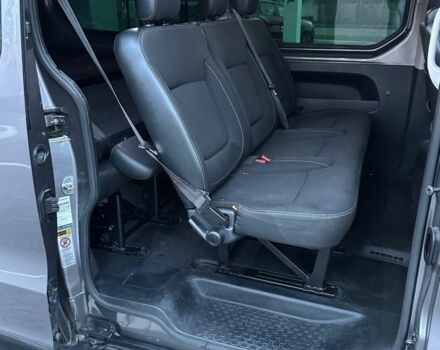 Серый Рено Трафик, объемом двигателя 2 л и пробегом 158 тыс. км за 26000 $, фото 15 на Automoto.ua