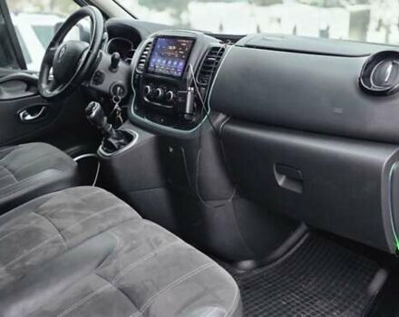 Серый Рено Трафик, объемом двигателя 2 л и пробегом 335 тыс. км за 30000 $, фото 23 на Automoto.ua