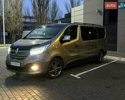 Серый Рено Трафик, объемом двигателя 2 л и пробегом 157 тыс. км за 27300 $, фото 12 на Automoto.ua