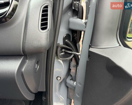 Серый Рено Трафик, объемом двигателя 2 л и пробегом 209 тыс. км за 21800 $, фото 34 на Automoto.ua