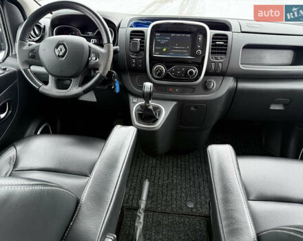 Сірий Рено Трафік, об'ємом двигуна 2 л та пробігом 199 тис. км за 29900 $, фото 31 на Automoto.ua