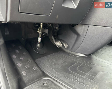 Серый Рено Трафик, объемом двигателя 2 л и пробегом 209 тыс. км за 21800 $, фото 45 на Automoto.ua