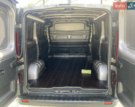 Серый Рено Трафик, объемом двигателя 2 л и пробегом 245 тыс. км за 17500 $, фото 32 на Automoto.ua