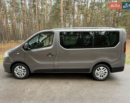 Серый Рено Трафик, объемом двигателя 2 л и пробегом 52 тыс. км за 28800 $, фото 7 на Automoto.ua