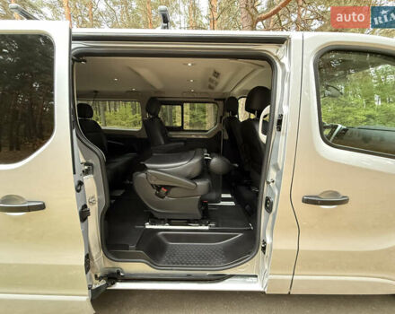 Сірий Рено Трафік, об'ємом двигуна 2 л та пробігом 135 тис. км за 34800 $, фото 86 на Automoto.ua