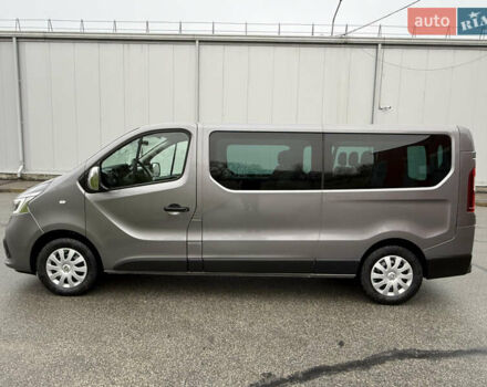 Серый Рено Трафик, объемом двигателя 2 л и пробегом 275 тыс. км за 24800 $, фото 50 на Automoto.ua