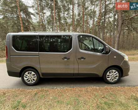 Серый Рено Трафик, объемом двигателя 2 л и пробегом 52 тыс. км за 28800 $, фото 15 на Automoto.ua