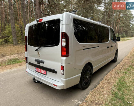 Сірий Рено Трафік, об'ємом двигуна 2 л та пробігом 135 тис. км за 34800 $, фото 112 на Automoto.ua