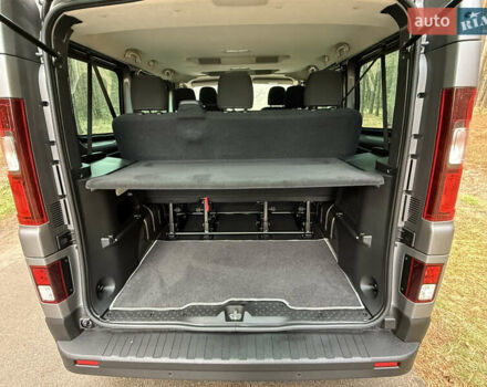 Серый Рено Трафик, объемом двигателя 2 л и пробегом 52 тыс. км за 28800 $, фото 47 на Automoto.ua