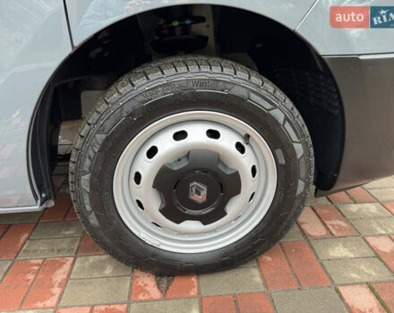 Серый Рено Трафик, объемом двигателя 2 л и пробегом 209 тыс. км за 21800 $, фото 36 на Automoto.ua