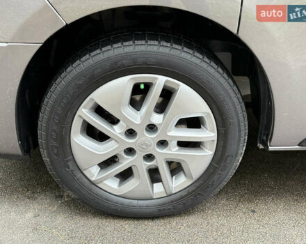 Серый Рено Трафик, объемом двигателя 2 л и пробегом 52 тыс. км за 28800 $, фото 20 на Automoto.ua