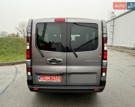 Серый Рено Трафик, объемом двигателя 2 л и пробегом 275 тыс. км за 24800 $, фото 11 на Automoto.ua