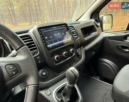 Серый Рено Трафик, объемом двигателя 2 л и пробегом 52 тыс. км за 28800 $, фото 31 на Automoto.ua