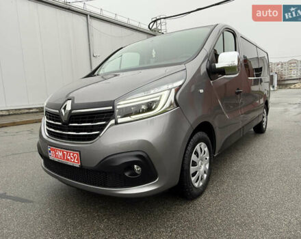 Серый Рено Трафик, объемом двигателя 2 л и пробегом 275 тыс. км за 24800 $, фото 6 на Automoto.ua