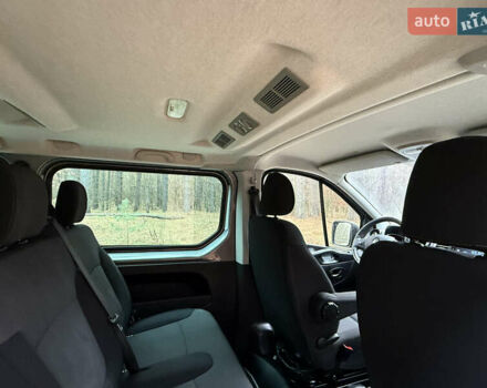 Серый Рено Трафик, объемом двигателя 2 л и пробегом 52 тыс. км за 28800 $, фото 41 на Automoto.ua