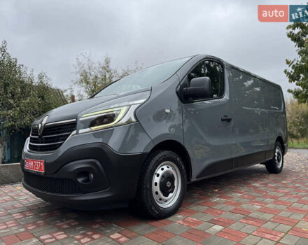 Серый Рено Трафик, объемом двигателя 2 л и пробегом 209 тыс. км за 21800 $, фото 4 на Automoto.ua