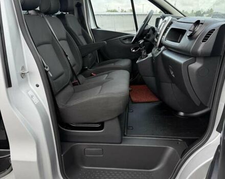 Серый Рено Трафик, объемом двигателя 2 л и пробегом 138 тыс. км за 22900 $, фото 17 на Automoto.ua