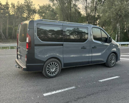 Серый Рено Трафик, объемом двигателя 2 л и пробегом 109 тыс. км за 25500 $, фото 2 на Automoto.ua