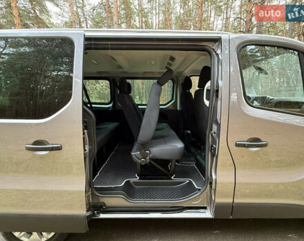 Серый Рено Трафик, объемом двигателя 2 л и пробегом 52 тыс. км за 28800 $, фото 44 на Automoto.ua