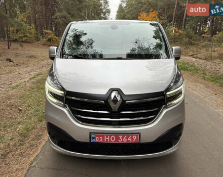 Сірий Рено Трафік, об'ємом двигуна 2 л та пробігом 135 тис. км за 34800 $, фото 3 на Automoto.ua