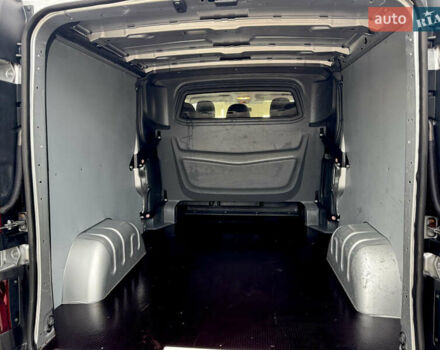 Серый Рено Трафик, объемом двигателя 2 л и пробегом 202 тыс. км за 23999 $, фото 20 на Automoto.ua