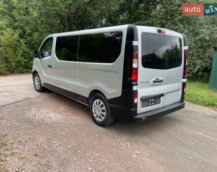 Серый Рено Трафик, объемом двигателя 2 л и пробегом 185 тыс. км за 21999 $, фото 4 на Automoto.ua
