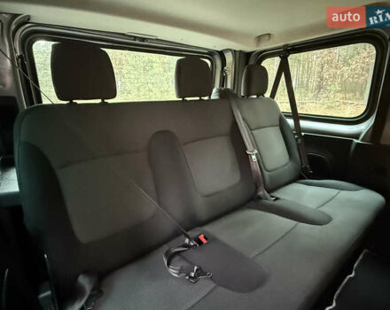 Серый Рено Трафик, объемом двигателя 2 л и пробегом 52 тыс. км за 28800 $, фото 43 на Automoto.ua