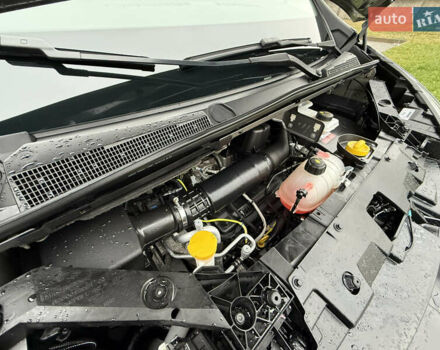 Серый Рено Трафик, объемом двигателя 2 л и пробегом 275 тыс. км за 24800 $, фото 45 на Automoto.ua