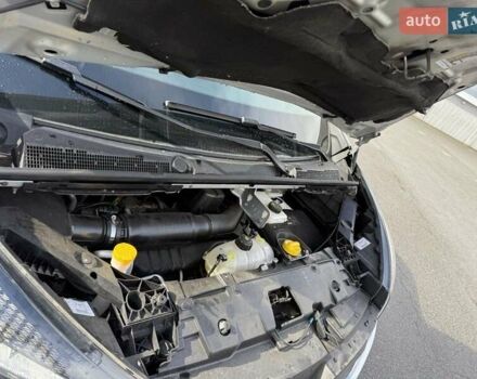 Серый Рено Трафик, объемом двигателя 2 л и пробегом 138 тыс. км за 22900 $, фото 19 на Automoto.ua