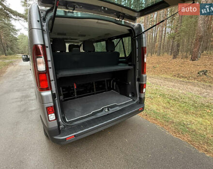 Серый Рено Трафик, объемом двигателя 2 л и пробегом 52 тыс. км за 28800 $, фото 46 на Automoto.ua